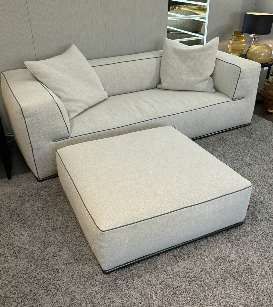Perry divano Flexform bianco 