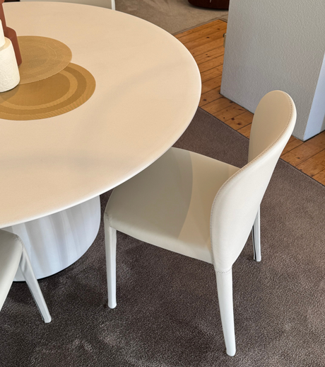 Tavolo e sedia di Cattelan