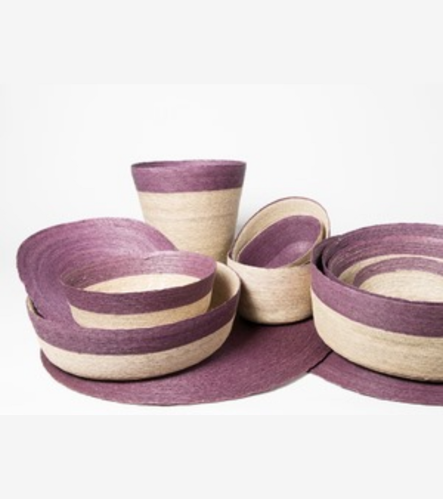 cesta con bordo viola