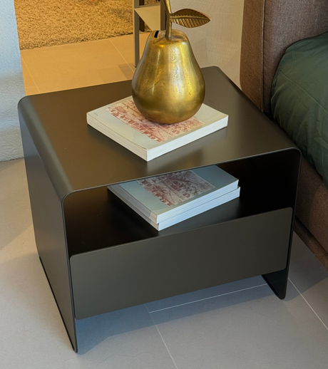 comodino foglio flou