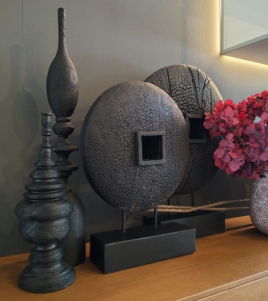scultura legno nera